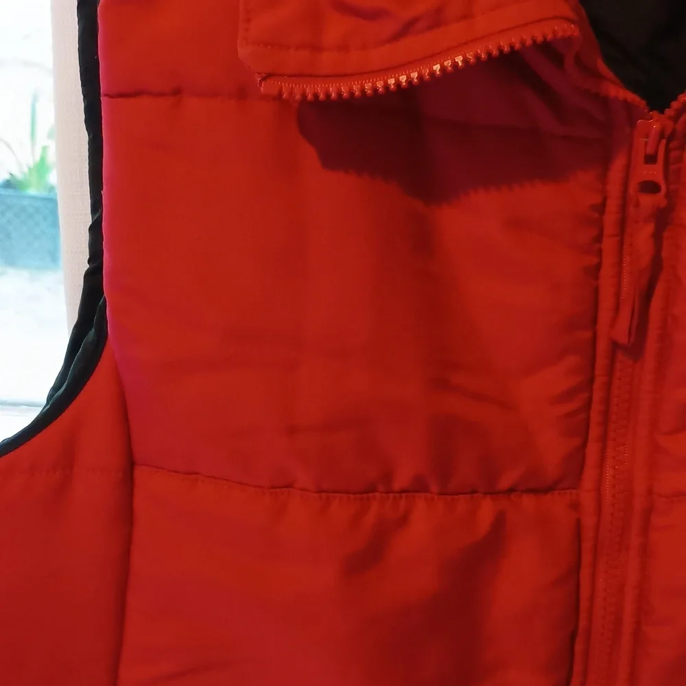 Red zip puffer vest By Kim Rogers Front Zip Adjustable Collar Size‎ XL